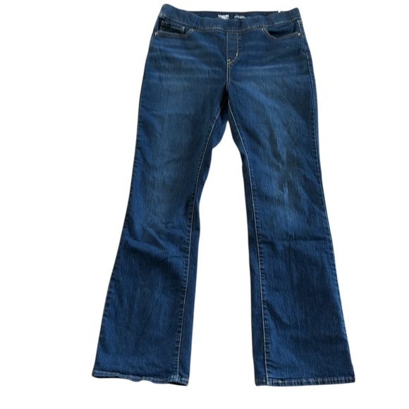 Levi’s Totally Shaping Pull On Medium Wash Boot Leg Stretch Size 12 Long - Picture 1 of 8